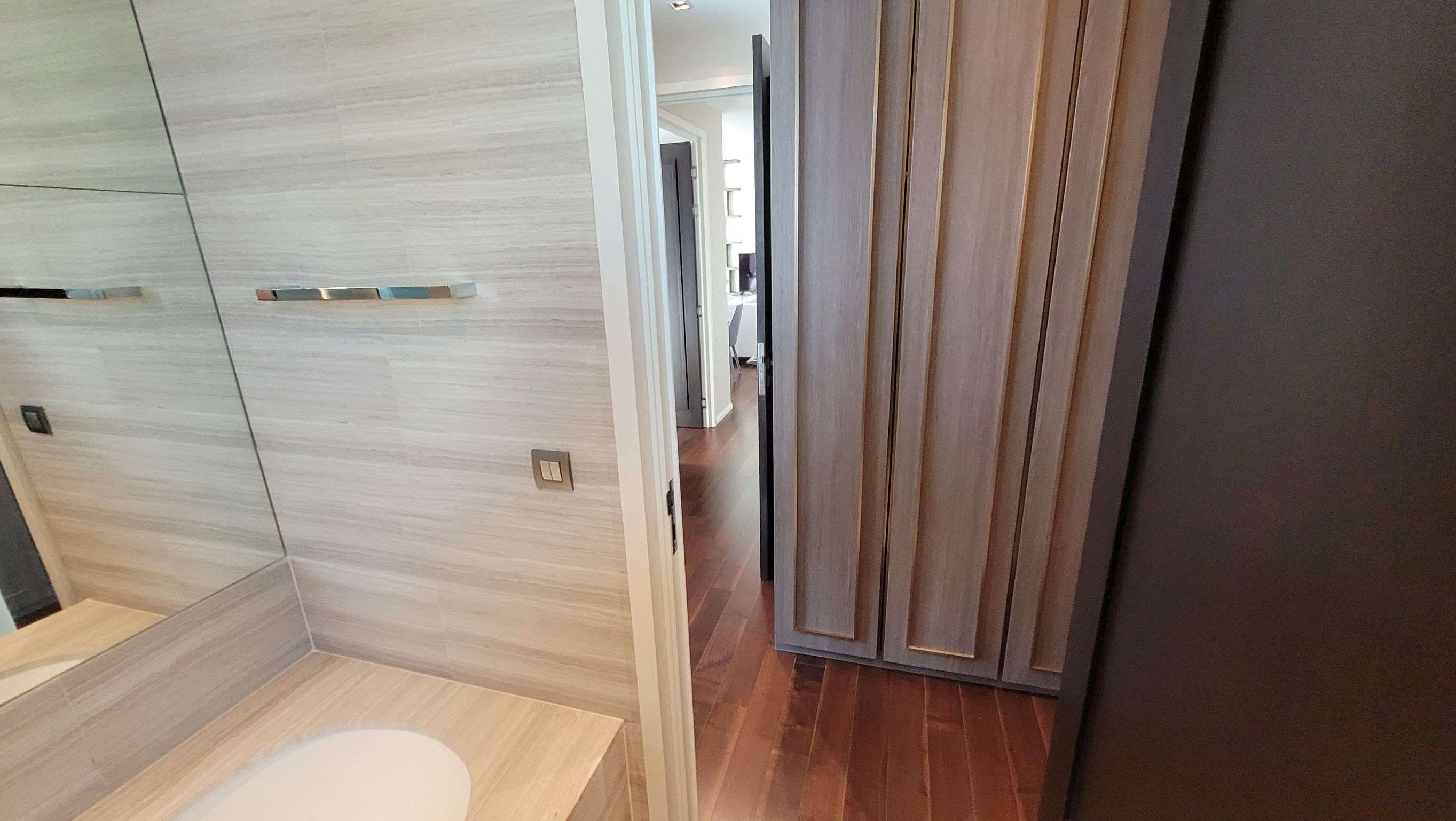 9817 – new1020.jpg