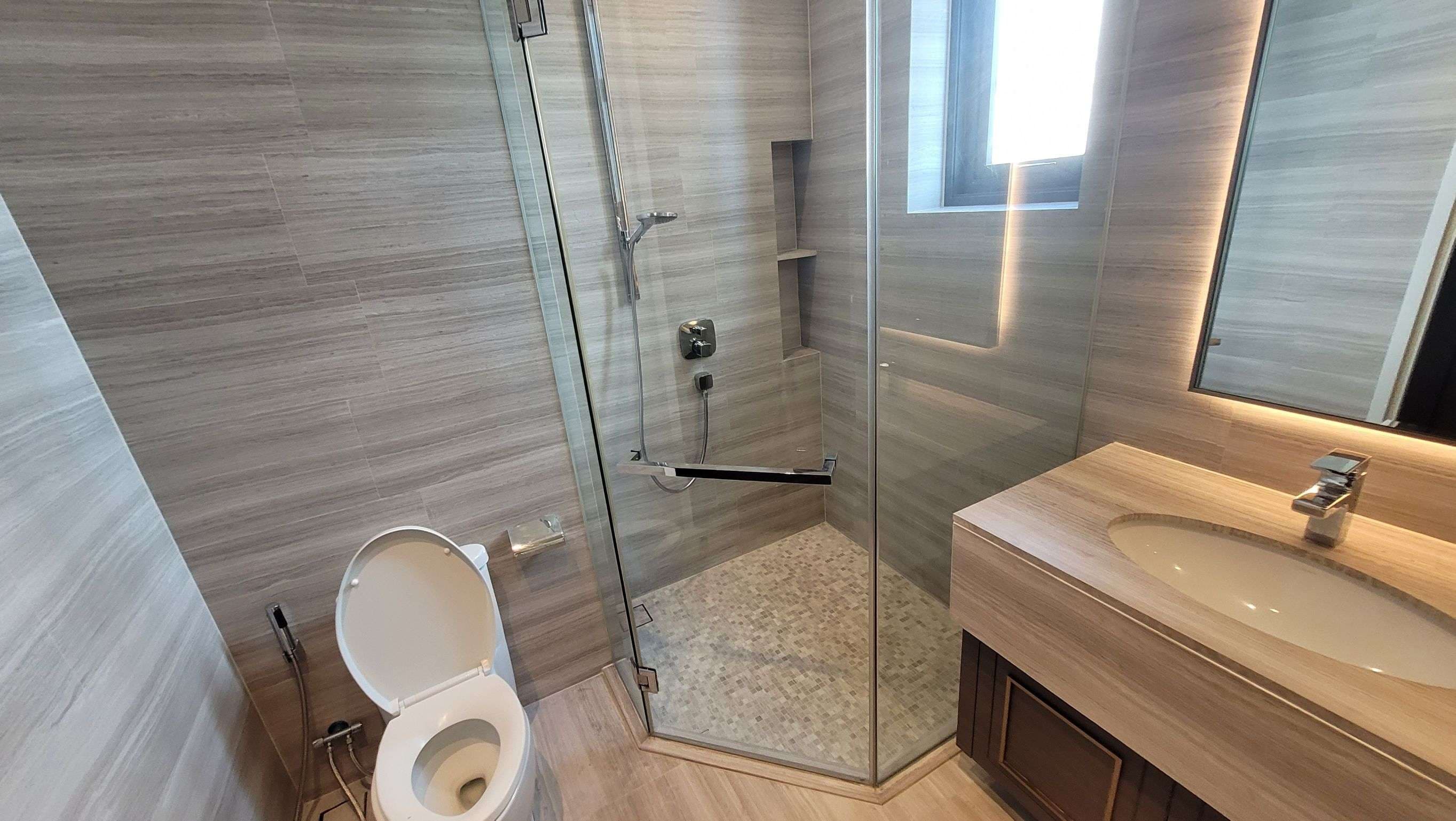 9817 – new1021.jpg