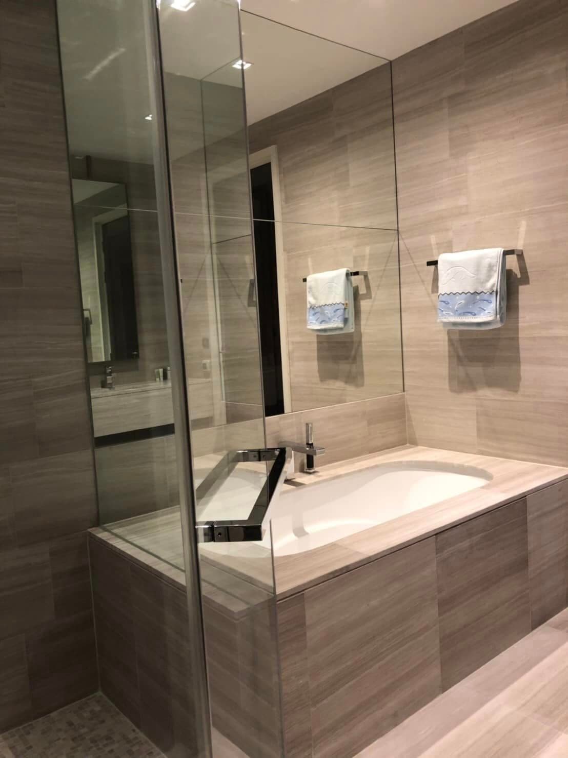 9843 – Dear00003.jpg